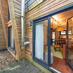 Dom wakacyjny Lushwood A Forest Retreat