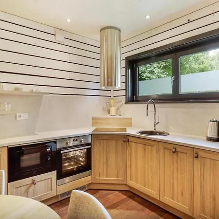 Lushwood A Forest Retreat